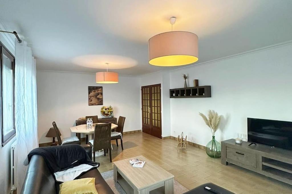 Maison Confort Stationnement Privatif 6 Pers เอคิรอลส์ ภายนอก รูปภาพ