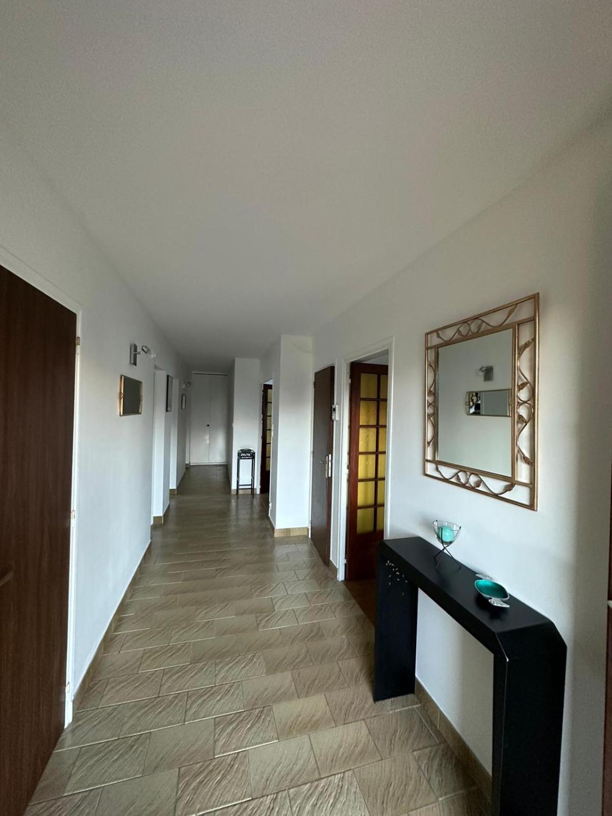 Maison Confort Stationnement Privatif 6 Pers เอคิรอลส์ ภายนอก รูปภาพ